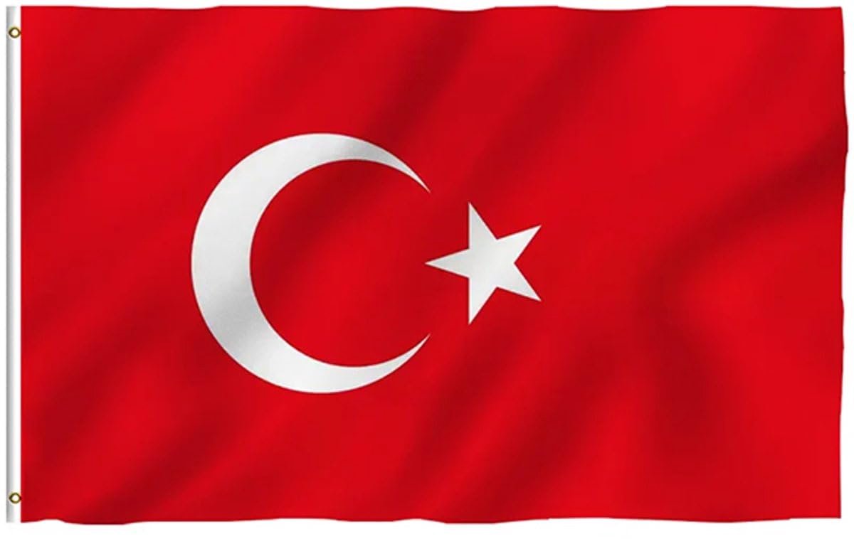 Okado Turkse Vlag met Ophangringen – 90 x 150 cm