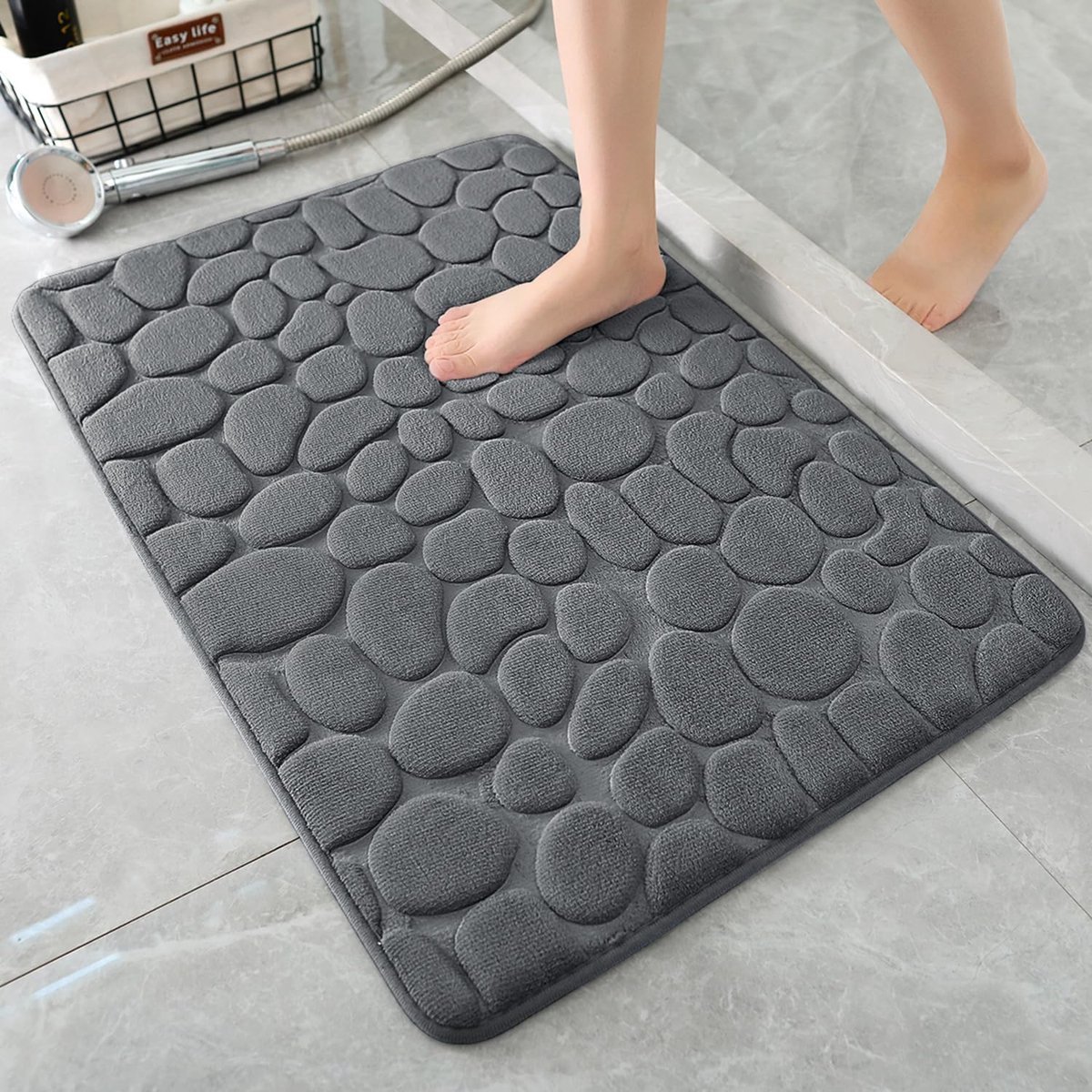 Casalora Badmat – Antislip – 50x80 cm – Zeer Absorberend & Sneldrogend – Memory Foam Zacht Badkamerkleed – Kiezelsteen Design – Donkergrijs