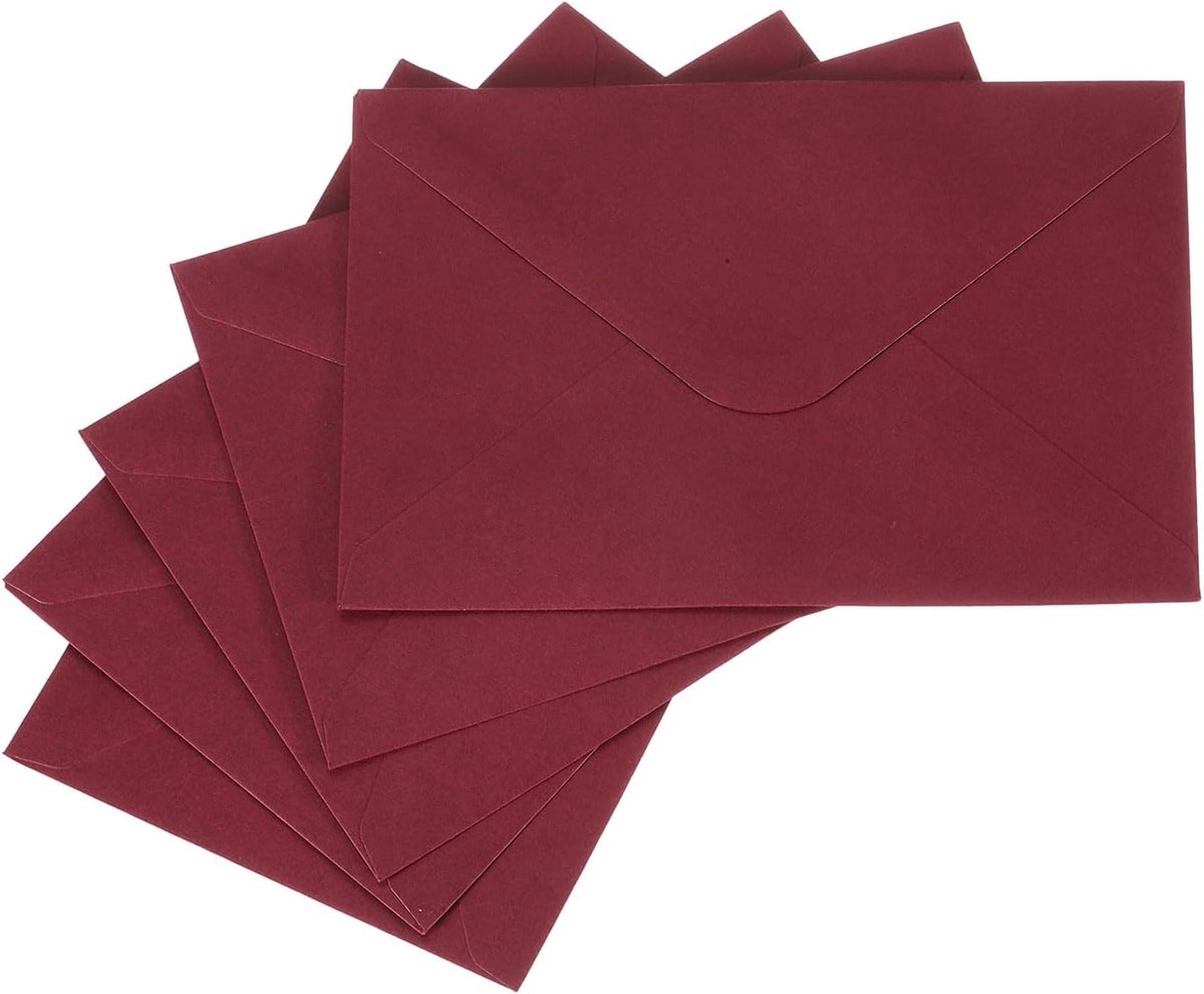 Uitnodigingsenveloppen, 50 stuks, 15,2 x 10,2 cm, zelfklevende wenskaartenenveloppen met rubberen sluiting voor wenskaarten, bruiloftsuitnodigingen, feesten, briefverzending (wijnrood)