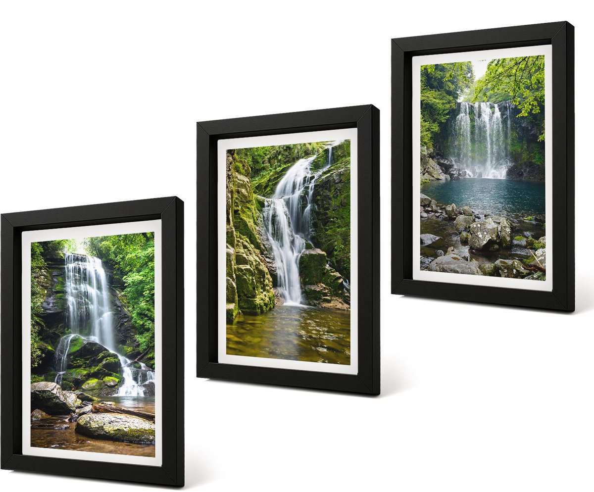Coloray 4-Delige Schilderij Set - Watervallen in een groene omgeving met stenen en water. - 20 x 30 cm - Stijlvolle Muurdecoratie - Slaapkamer - Decoratieve Schilderijen