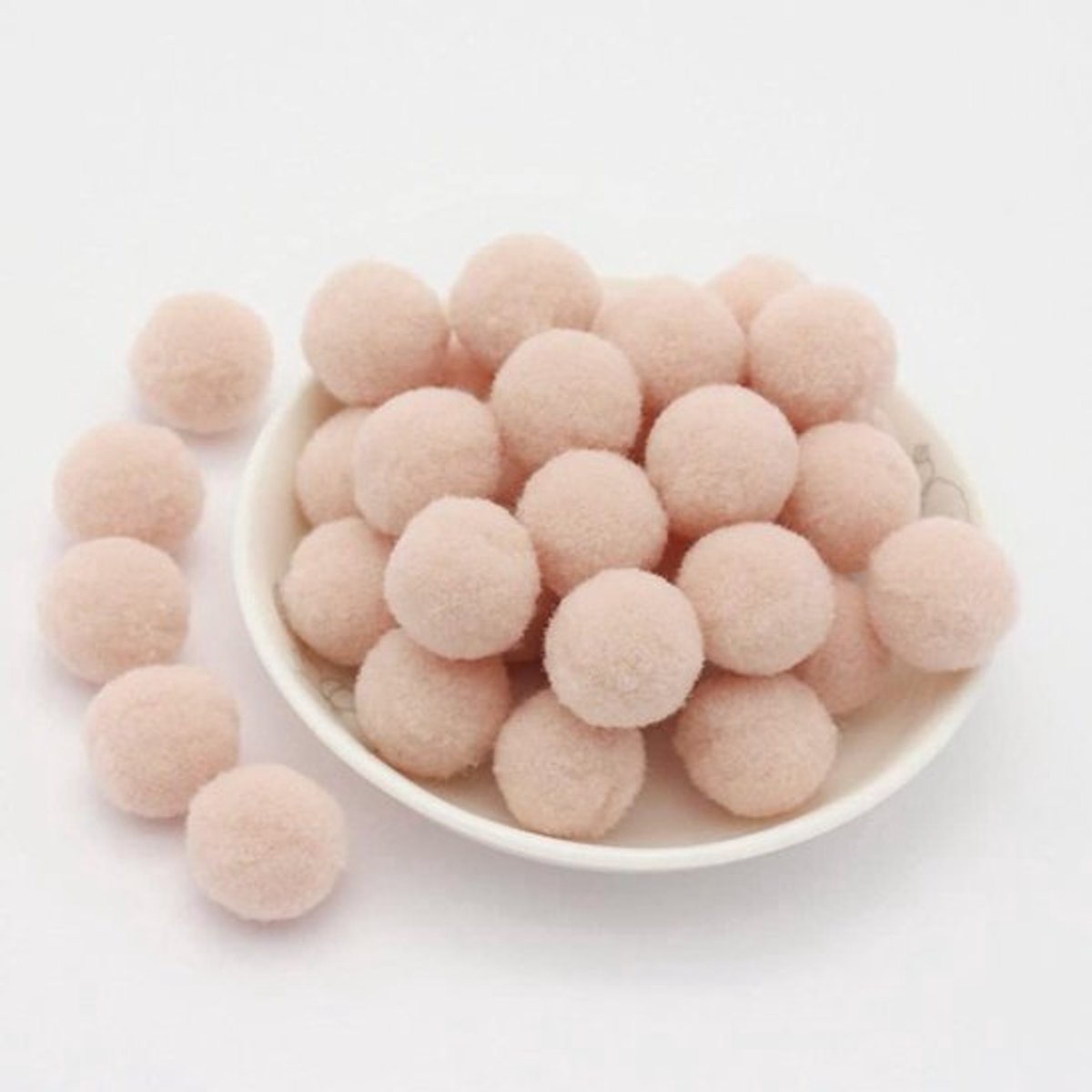 Kleurige mini pompoms van 8 mm - 500 stuks voor creatieve knutselprojecten, decoratie en naaien