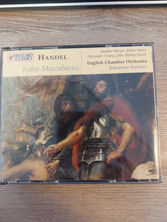 CD-hoes: man in harnas, Johannes Somary dirigeert Handel Judas Maccabaeus.