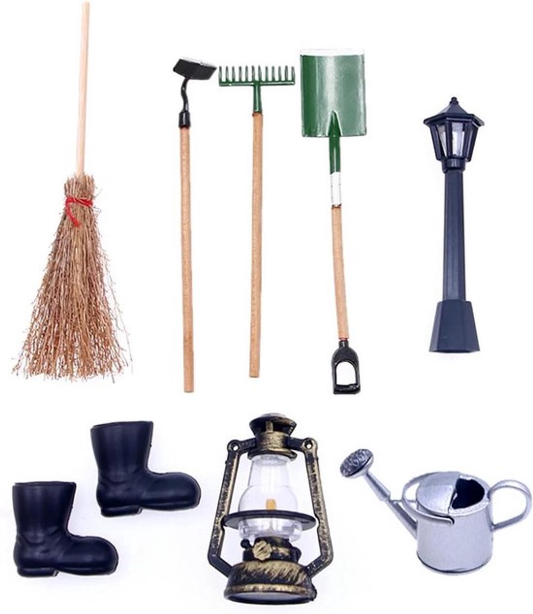 - Miniatuur Poppenhuis Tuingereedschap Set - Ornament Tuinmeubelen - Straatlantaarn Vegen Bezem Spade Stamper Rake - Geschikt voor Binnen en Buiten Gebruik - Diverse Kleuren en Modellen - Set van 8 Mini Gereedschappen