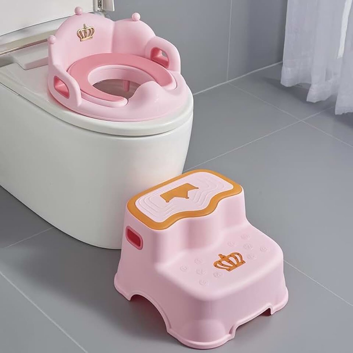 Kindertoiletbril met rugleuning en handgrepen, huidvriendelijk en zacht van PP-kunststof, toilettrainer voor kinderen, spatwaterdicht, antislip design (roze, toiletbril + traptrede)