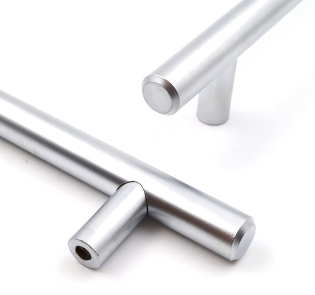 Aluminium meubelgrepen in zilver met modern ontwerp