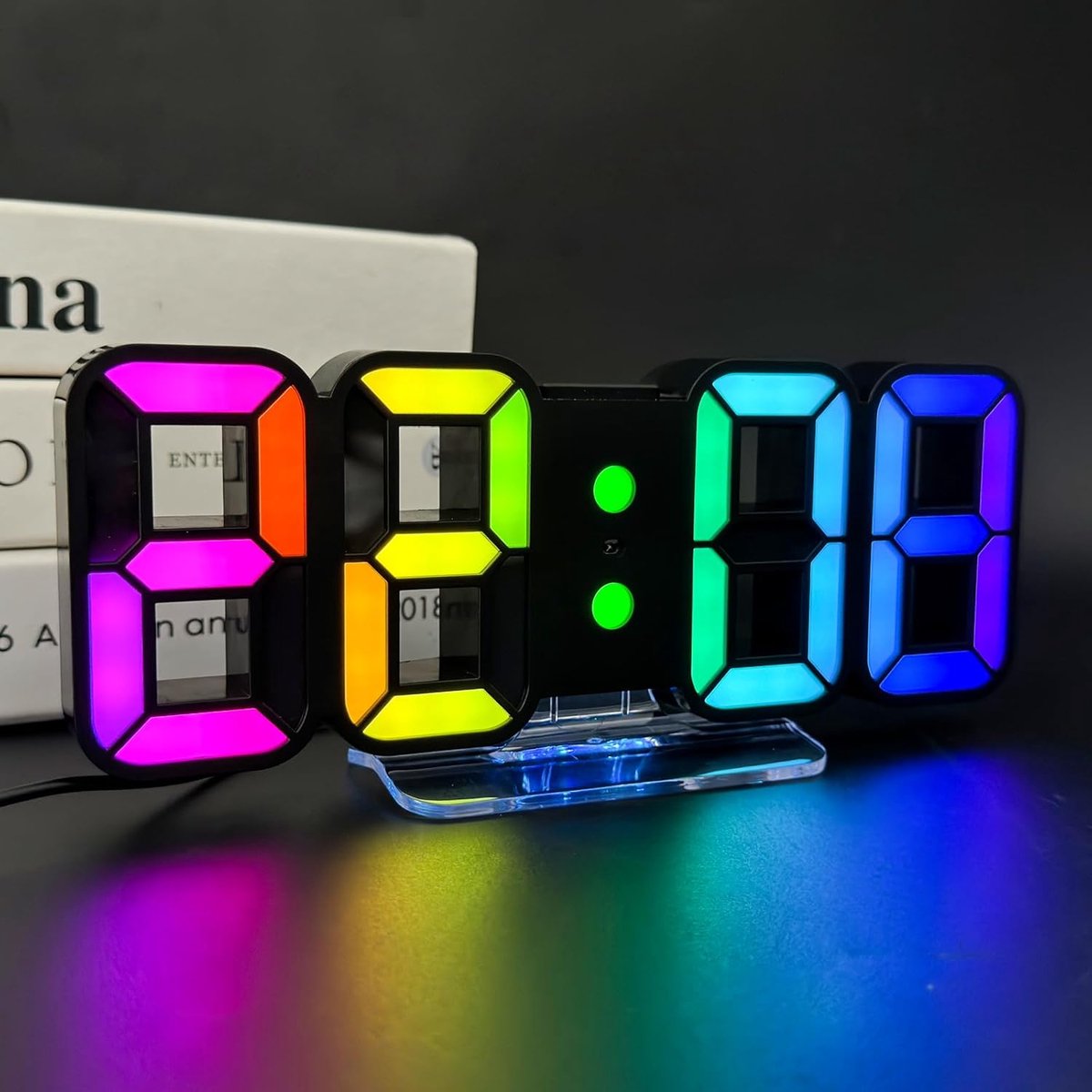SnelShoppen - LED Digitale Wandklok met 14 RGB Kleuren, 3 Helderheidsniveaus, Nachtmodus en Afstandsbediening - Perfect voor Gaming Kamer, Slaapkamer