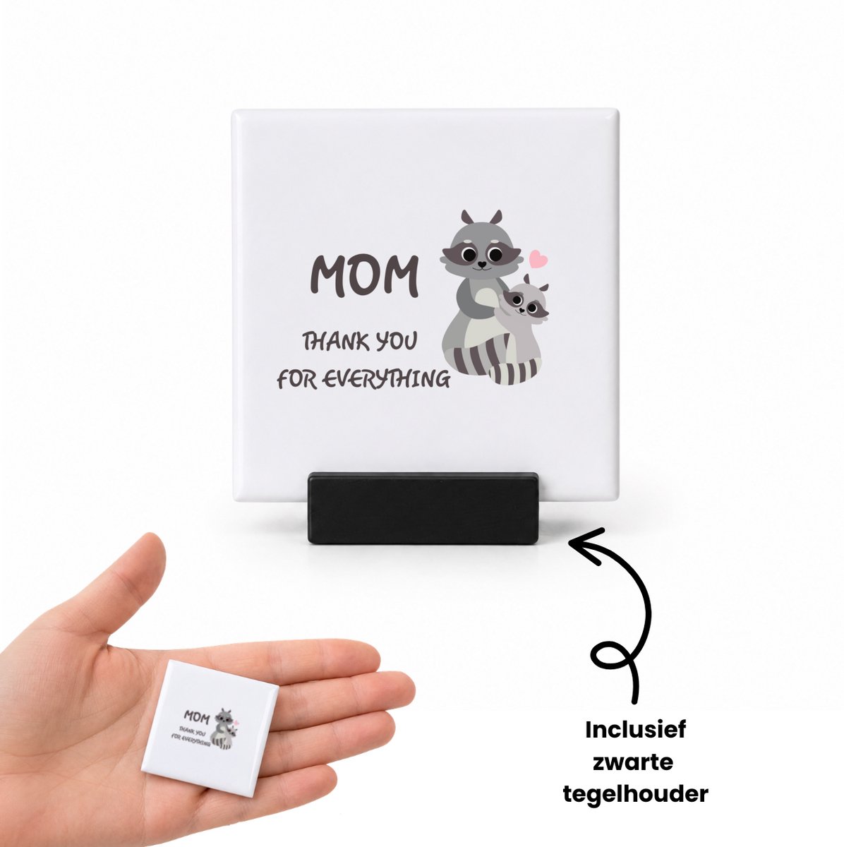 Hacebo Mama cadeau tegeltje met tegelhouder - Mama - Moeder cadeau - tegeltjes met tekst - met opdruk - mama - Verjaardag - Mama cadeautjes - Moederdag cadeau - verjaardag - liefste Mama - Leuk kado om te geven - spreuktegels - 4.8x4.8 CM Wit