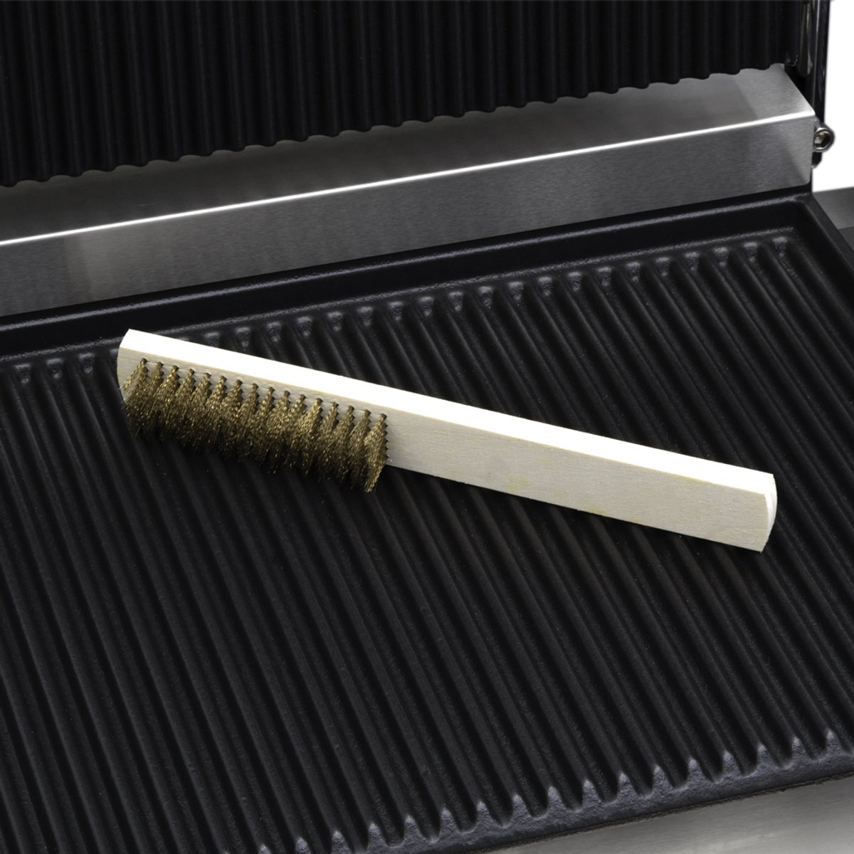HCB® - Professionele Horeca Paninigrill - dubbel - geribbeld - 2 x 230V - RVS / INOX panini grill - Tosti apparaat - contact grill - 30.5x84.5x20 cm (DxBxH) - 20 kg - 6848 thumbnail 3