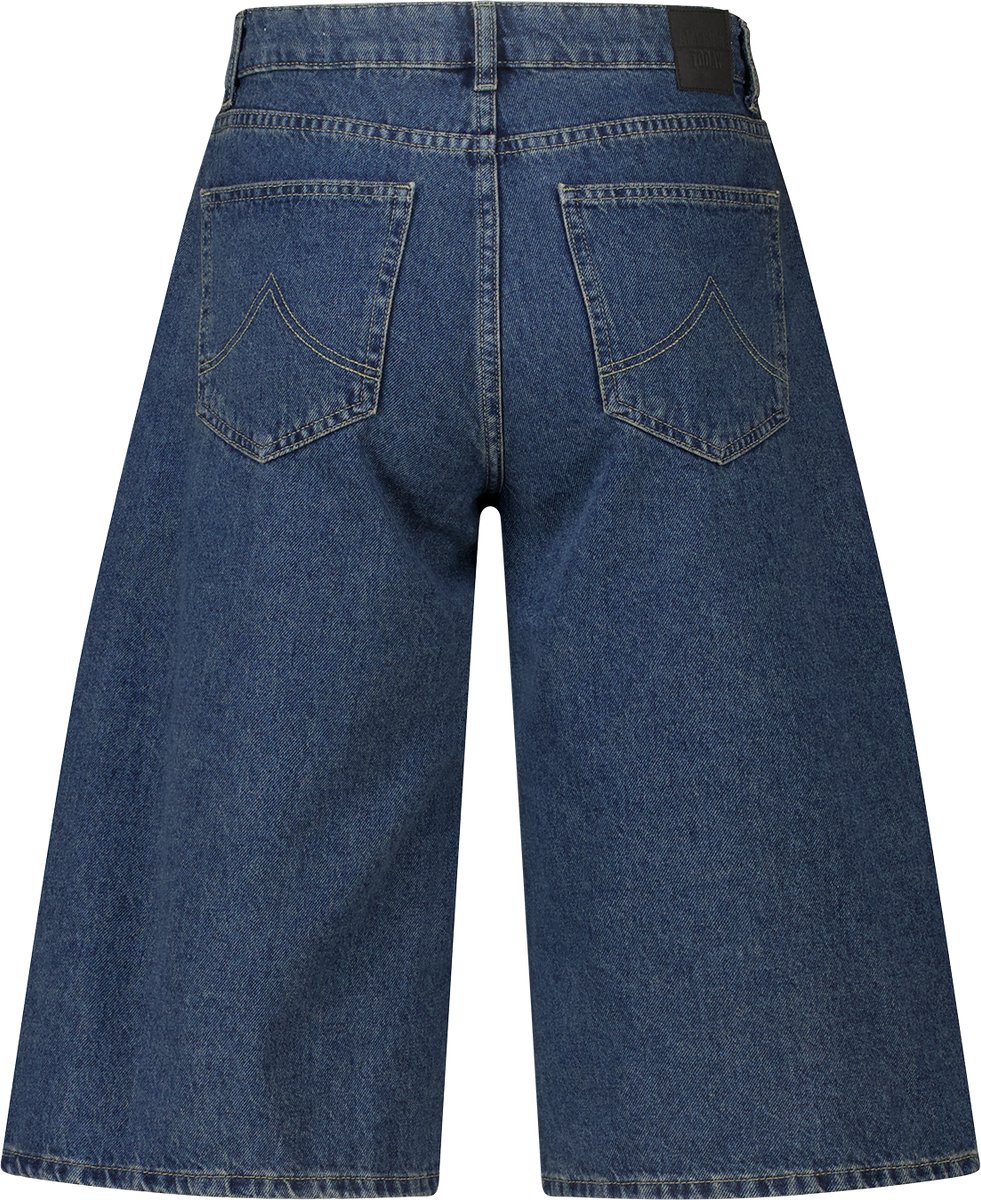 Short Nella