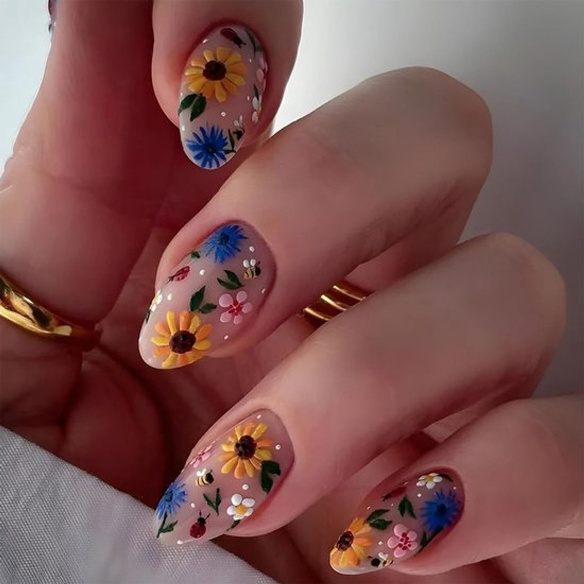 Nagels 24 Stuks - Amandel Chrysant - Druknagels - French Design - Kunstnagels - Eenvoudig Aan Te Brengen