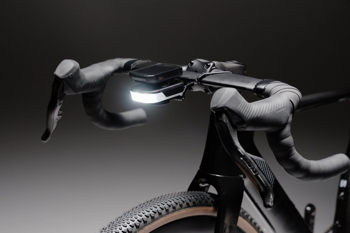 BBB Cycling Slice 600 Combo Voorlicht & Signal Achterlicht – 600 Lumen – USB Oplaadbaar – Garmin Ready - IPX6 - Fietsverlichting Set Racefiets & MTB – BLS-286i thumbnail 2