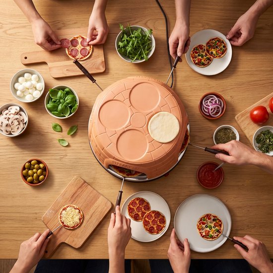 Emerio Pizzarette Origineel - 8 Persoons Pizza Oven - Handgemaakte Terracotta Koepel - 8 Geïsoleerde Bakspatels - RVS Bakplaat - Gourmetstel - PO-116124.1 1500W — afbeelding 3