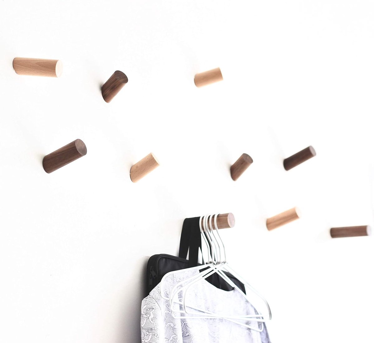 Coathook Enkele Rechte Wandhaak - Massief Walnoot Hout - Modern Design - Ideaal voor Jassen - ShopVlot
