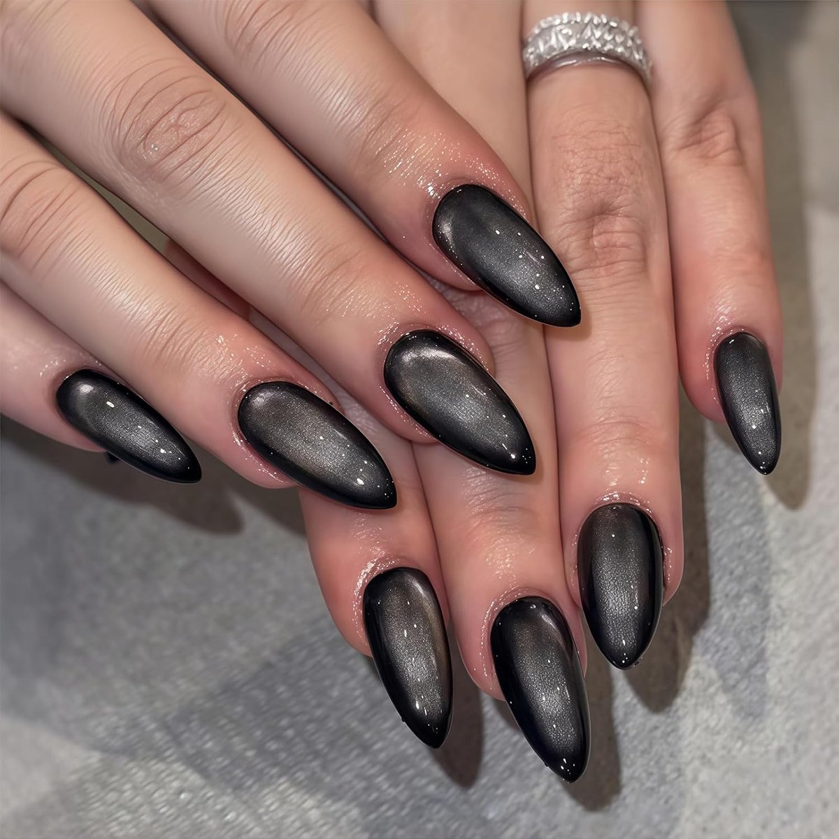 24 Stuks Middellange Amandelvorm Druk On Nagels Kattenogen Zwart Met Stiletto Punt Opaquer Glitter Chrome Gel Optiek Lijm Acryl Kunsnagels Voor Dames Feest Manic