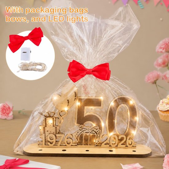 Decoratie 50e verjaardag jubileum gouden bruiloft cadeau 1976-2026 - Geldgeschenken 50e verjaardag mannen vrouwen met LED lichtketting cadeaupapier tafeldecoratie 50 houten bord gastenboek — afbeelding 4