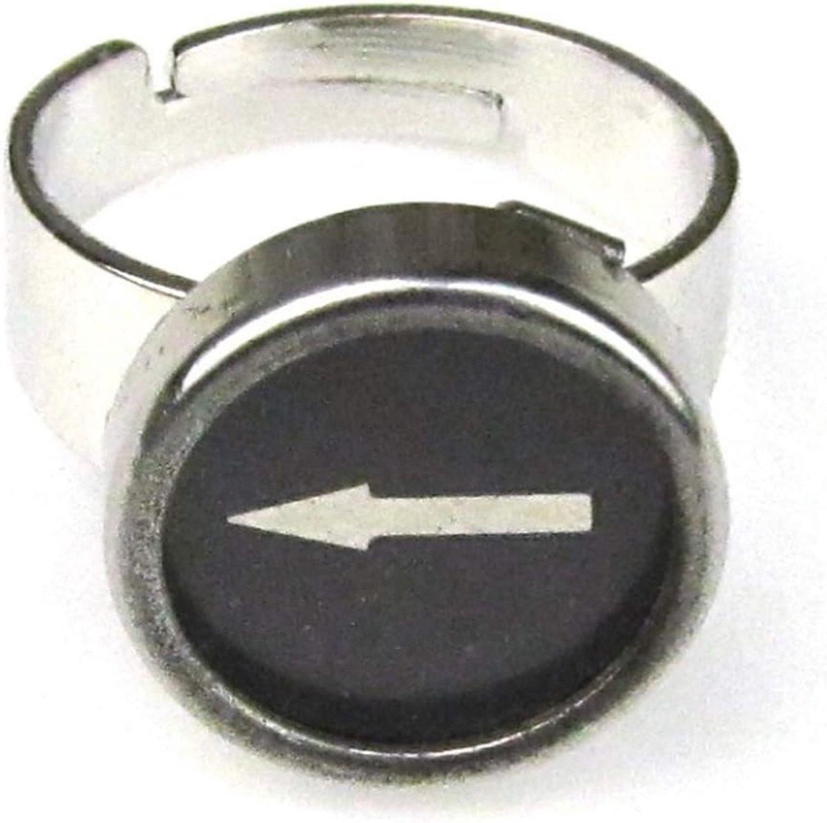 Pijl zwarte knoop, ring, vintage, schrijfmachineknop, handgemaakt modesieraad, vingerring met motief, verstelbaar, één maat, 16 mm