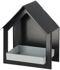 Zwart vogelvoederhuisje in huisvorm, metaal, open voorkant met lichtgrijs bakje.