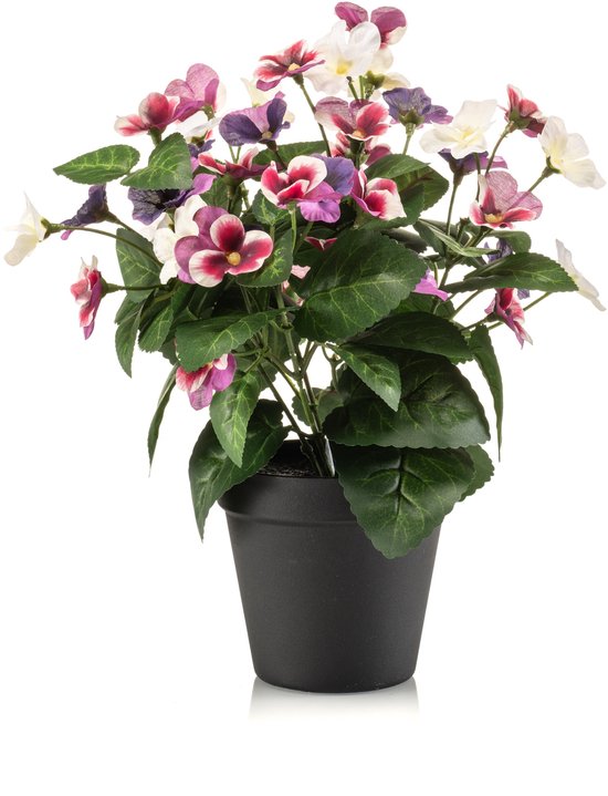 Kunst viooltjes in pot met paarse, roze en witte bloemen en groene bladeren.