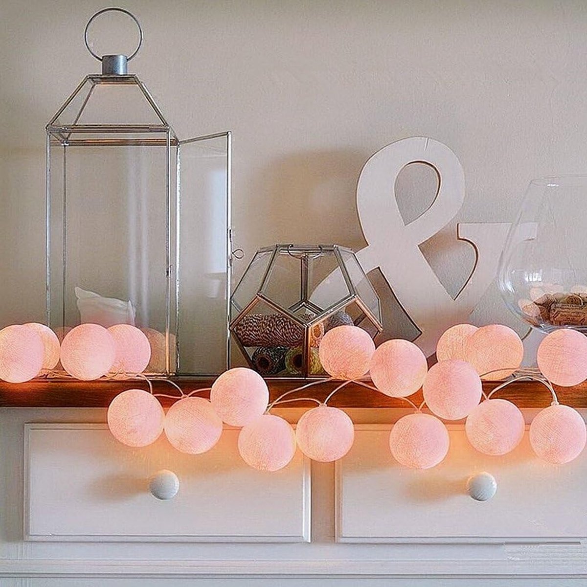 Led-lichtsnoer met 20 katoenen ballen, lichtkleur warmwit, werkt op batterijen, 3,3 m, lampion, lichtsnoer voor decoratie, roze