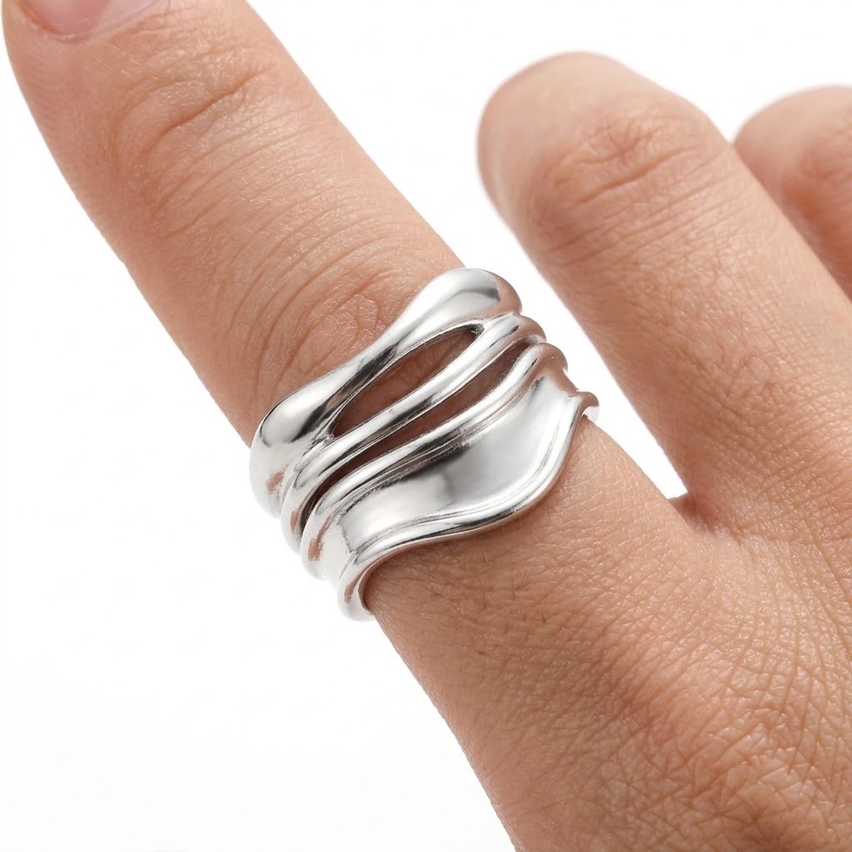 Zilverkleurige statement ring dames heren verstelbare open ring golvend design geometrische vingerring minimalistische brede ring organische vorm unisex mode accessoire