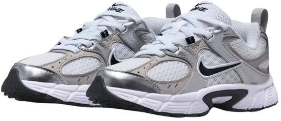 Nike nike v5 rnr lace (ps) en blanc.