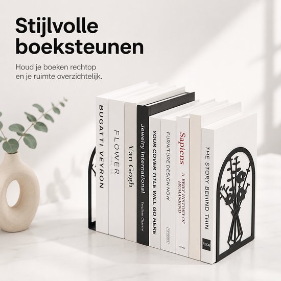 Zwarte metalen boekensteun met een bloemengravure, die witte en zwarte boeken ondersteunt. De boeken hebben titels zoals 'Van Gogh' en 'Sapiens'.
