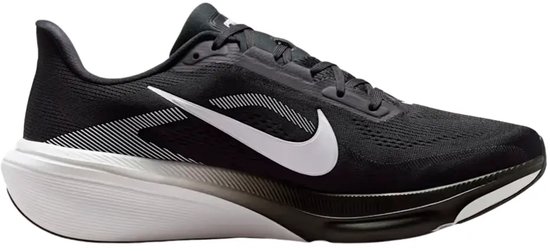 Zwarte Nike Pegasus 42 heren hardloopschoen met witte swoosh en witte zool.