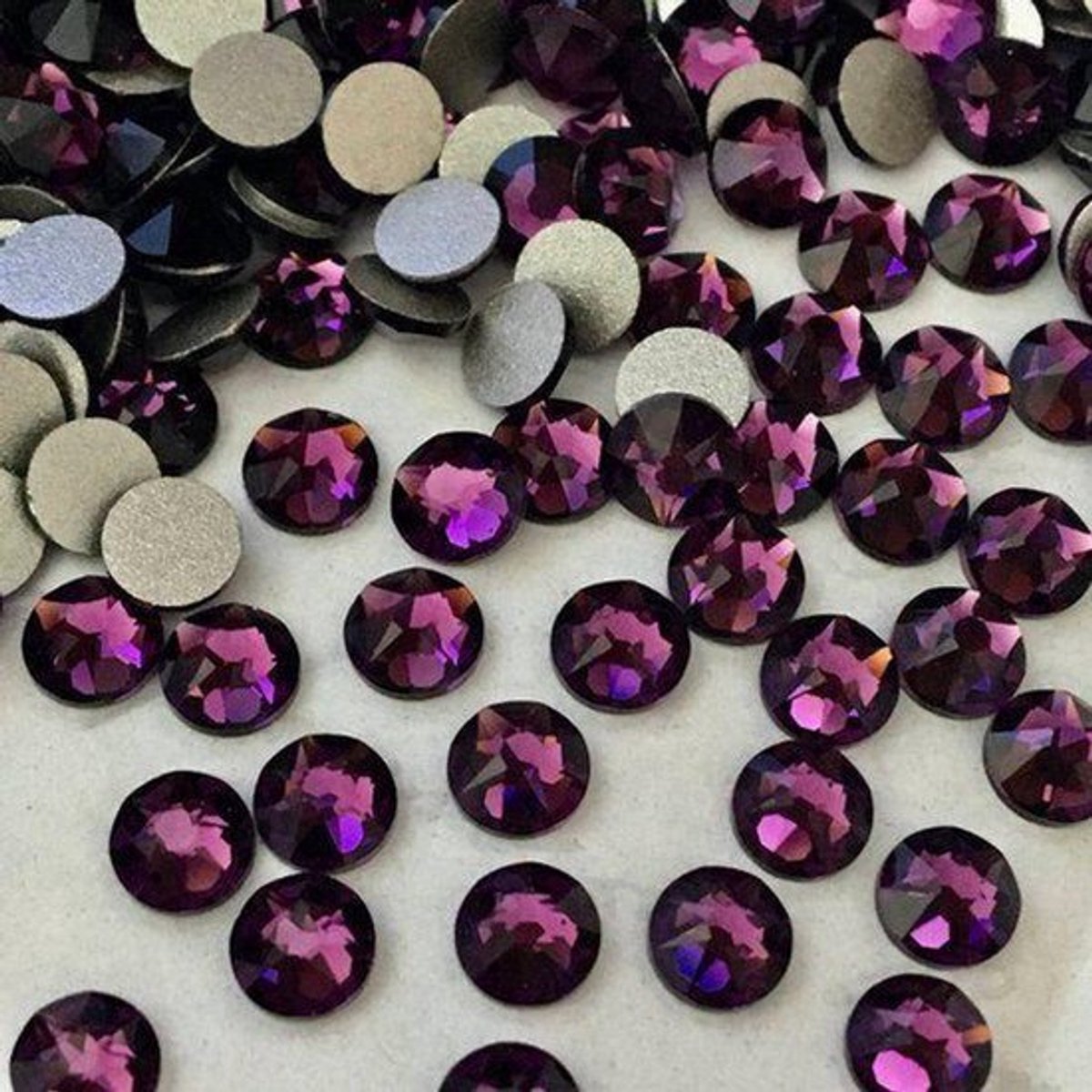 Strass steentjes Rhinestone AAA hotfix Amathyst SS10