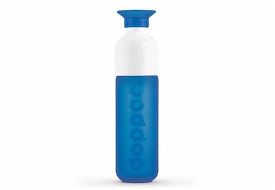Dopper Original drinkfles in Pacific Blue met wit sluitstuk en 'Dopper' logo op de blauwe fles.