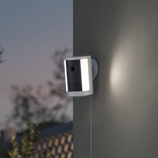 Ring Spotlight Camera met adapter (nieuwste generatie) - Wit - 2k video van Ring — afbeelding 2