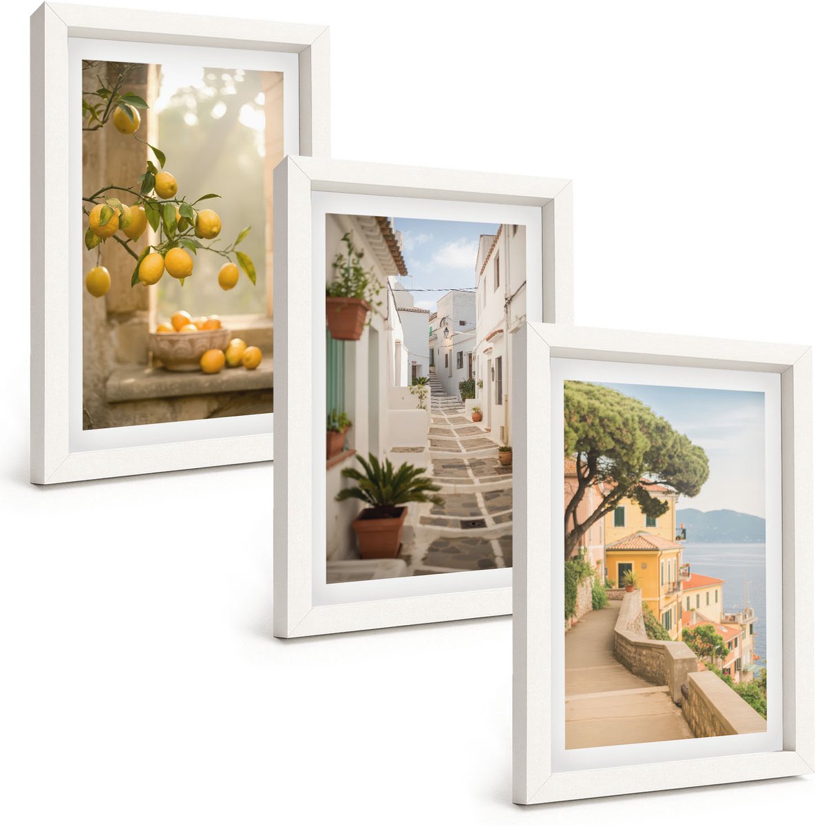 Wallfluent 3-Delige Schilderij Set - Uitzicht Op Citrusbomen Vanuit Het Raam En Architectuur Aan Zee. - 20 x 30 - Decoratieve Muurdecoratie - Slaapkamer - Stijlvolle Muurdecoratie