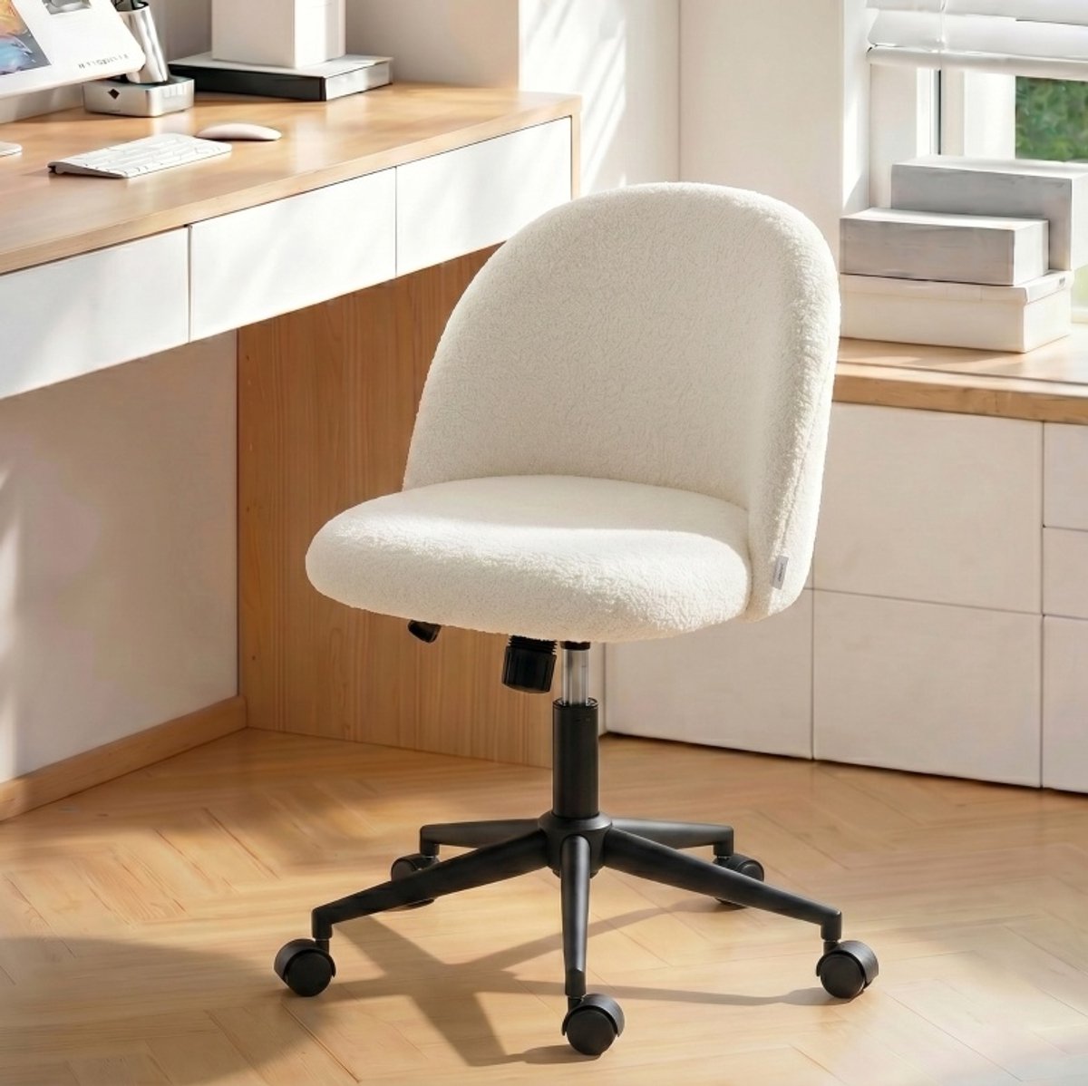 DESMIU Bureaustoel - Teddyfleece - Draaibaar, Verstelbare Hoogte En Wielen - Voor Bureau En Werkplek - Stof - Cream White