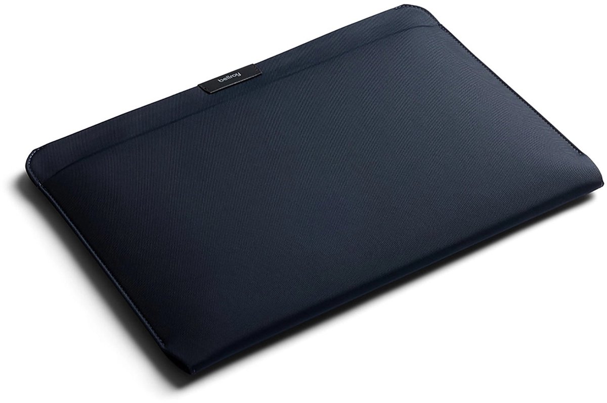 Bellroy Sleeve MacBook Pro/Air/Neo 13/14 Hoes – Gemaakt van 60% Gerecycled Polyester – Beschikbaar in Verschillende Kleuren en Materialen – Externe Afmetingen 354 × 265 × 15 mm - Blauw