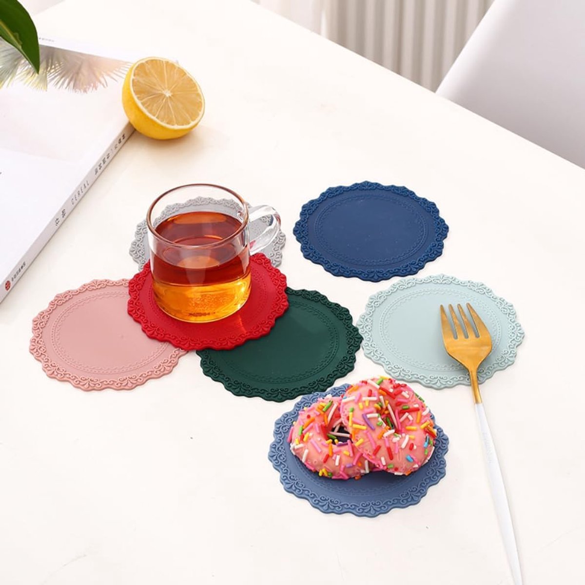 SnelShoppen - Set van 2 Ronde Onderzetters met Diameter 16,5 cm, Kanten Siliconen Tafelmat, Wasbare Onderzetters, Waterdichte Tafelmat, Antislip Onder