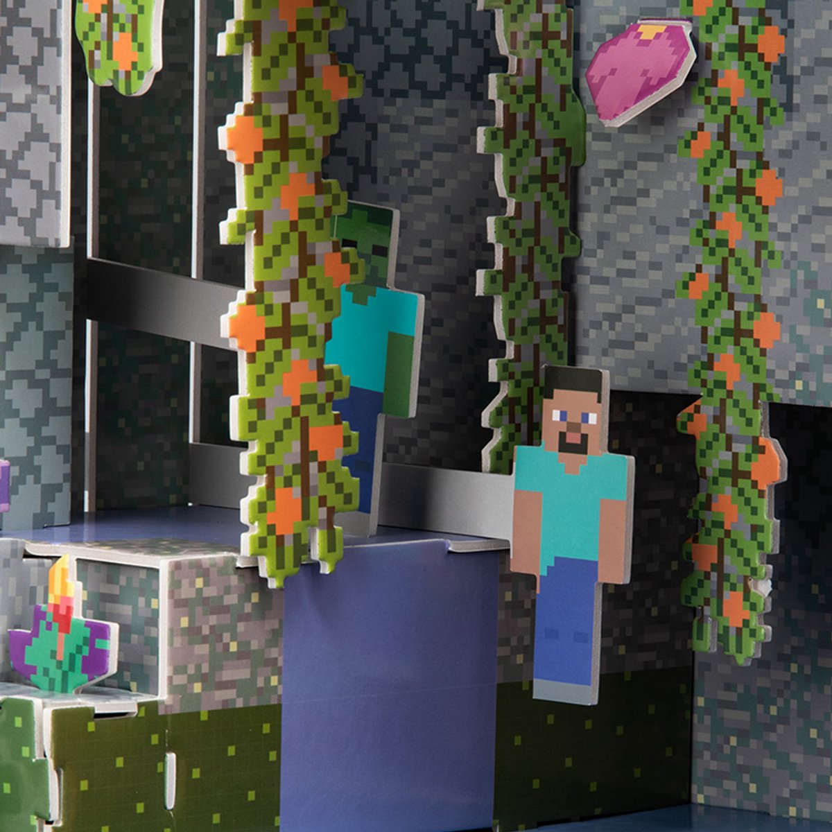 Minecraft 3D Constructiekit, 40-delige Ondergrondse Grot-scene, Geen Lijm of Schaar Vereist, Officieel Gelicentieerd - Paladone