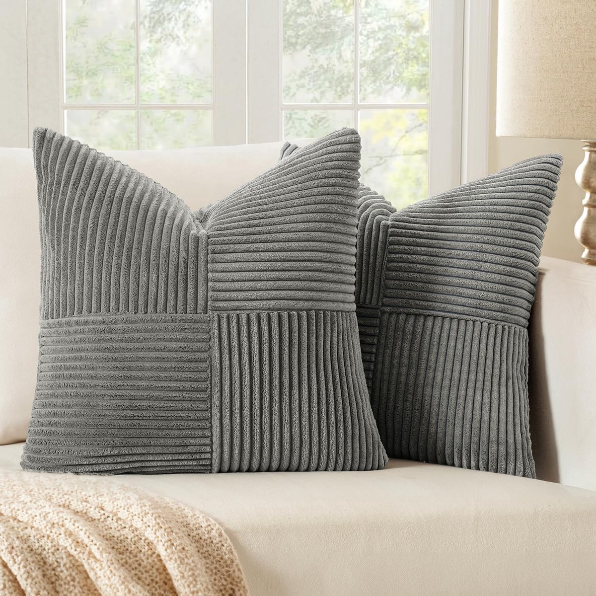 SnelShoppen - Set van 2 Corduroy Velvet Kussenhoezen 60x60 cm, Donkergrijs, Zacht en Modern voor Sofa en Slaapkamer, Decoratief en Duurzaam