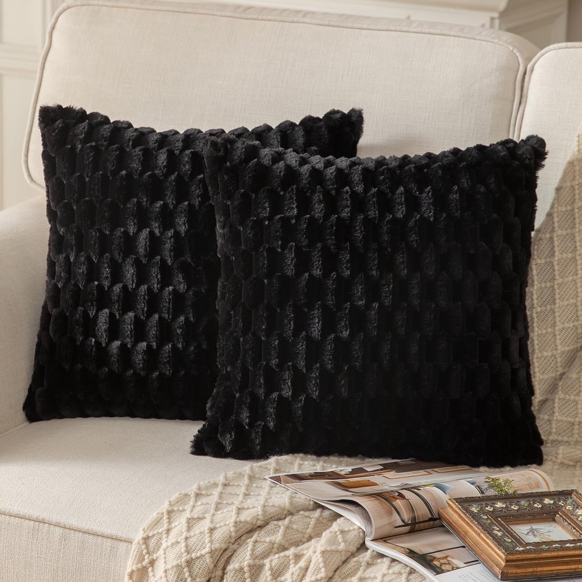 SnelShoppen - Set van 2 Zwarte Super Zachte Pluche Decoratieve Kussenhoezen 18 x 18 Inch Wol Velours voor Bank, Sofa, Bed, Woonkamer