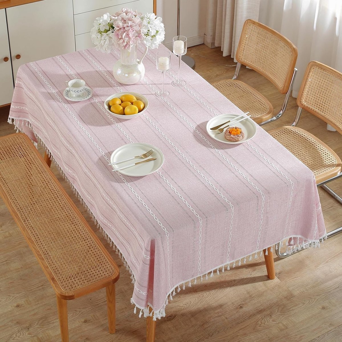 Omgoods - Bohemian Tafelkleed 140 x 220 cm met Macrame Tassels