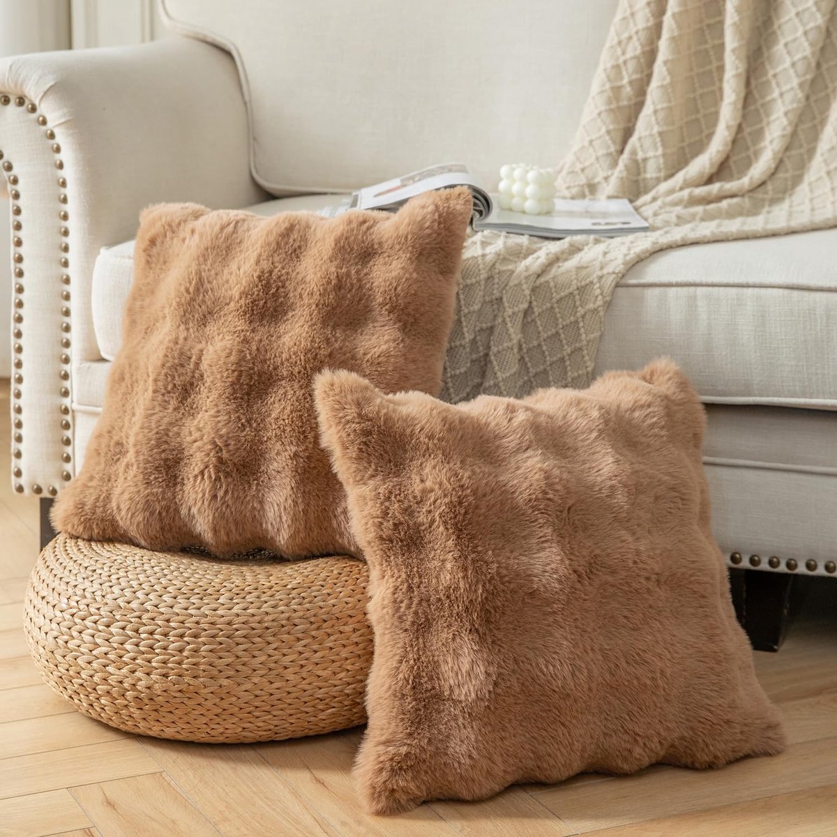 Omgoods - Set van 2 Decoratieve Kussenslopen van Faux Bont