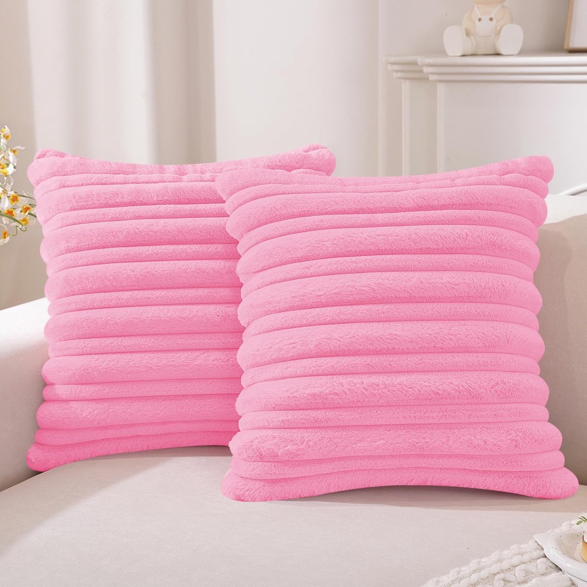 Omgoods - Set van 2 Fluffy Velvet Kussenhoezen 45 x 45 cm Roze