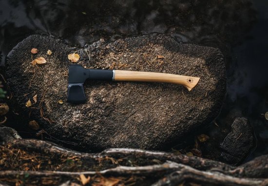Fiskars Kloofbijl - Bijl 53 cm - Norden N12 - Vaste Verbinding tussen Kop en Steel - Inclusief beschermhoes — afbeelding 4