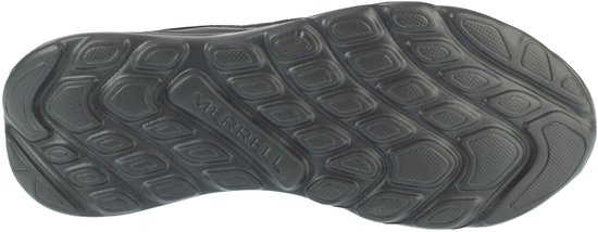 Zool van een zwarte Merrell hardloopschoen met een grof profiel voor grip.