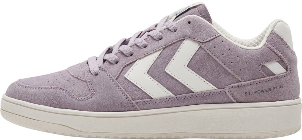 Lila Hummel ST. POWER PLAY SUEDE sneakers met witte accenten en laag ontwerp, ideaal voor sport en casual gebruik.