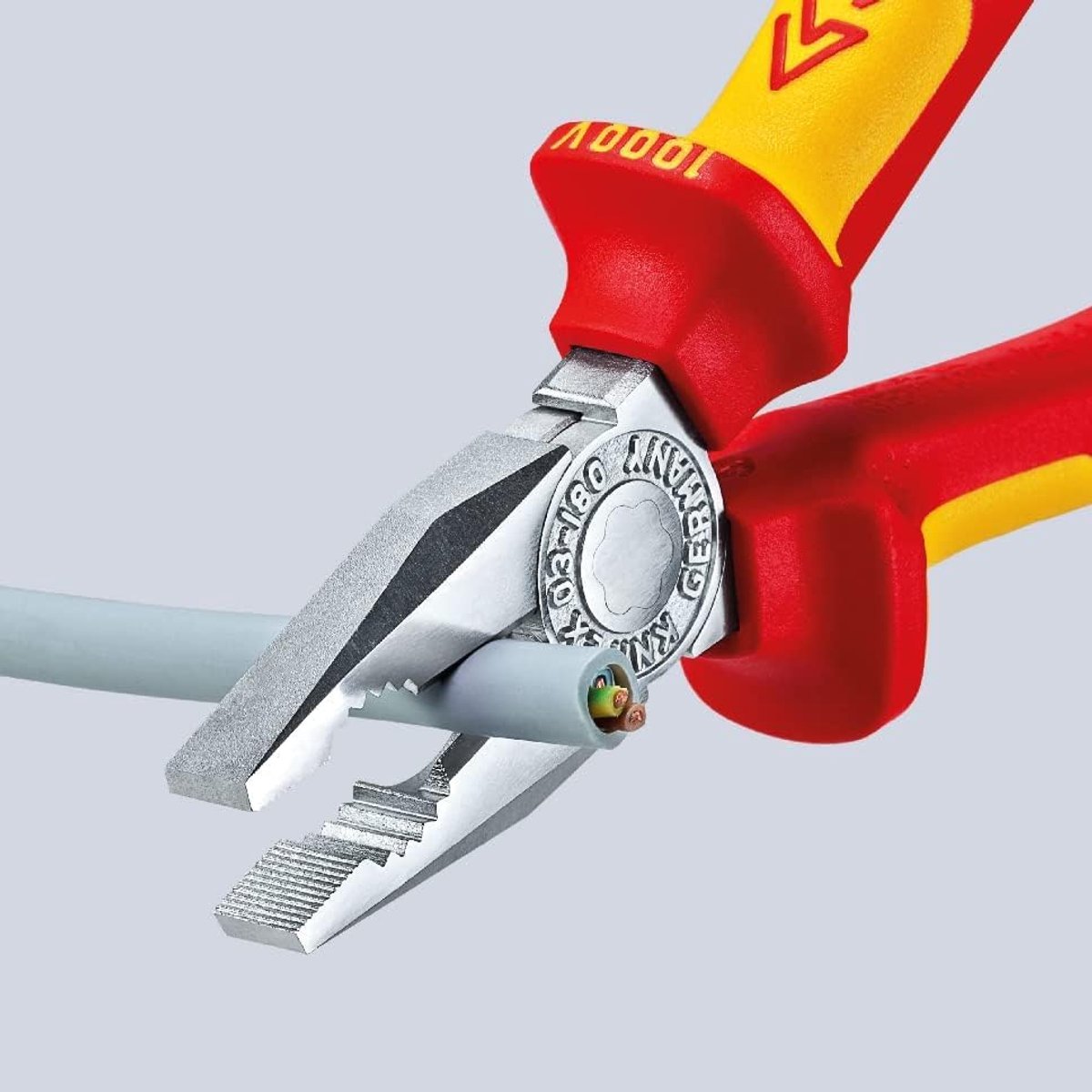 VDE-Combinatietang 180 mm - veelzijdig en betrouwbaar voor elektrische werkzaamheden