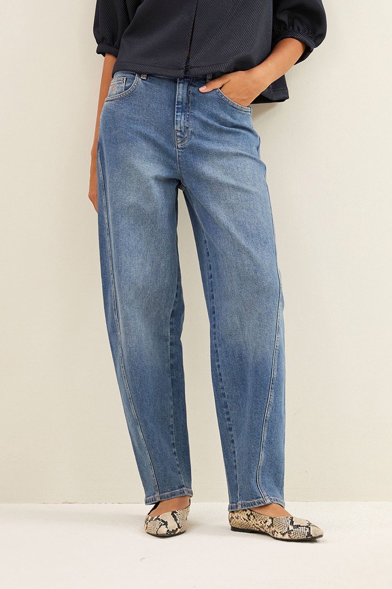 25518047 Begum mid denim pants