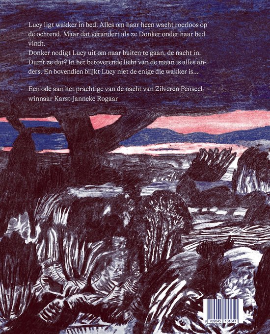 Illustratie van de achterkant van het boek 'Lucy en Donker' met een savannelandschap bij nacht en tekst over het verhaal.