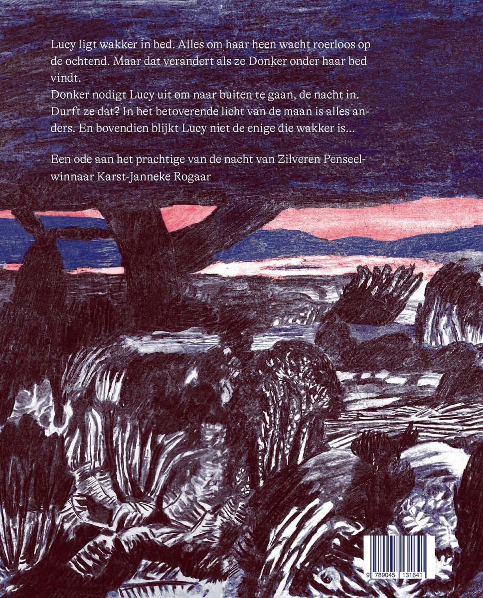 Illustratie van de achterkant van het boek 'Lucy en Donker' met een savannelandschap bij nacht en tekst over het verhaal.