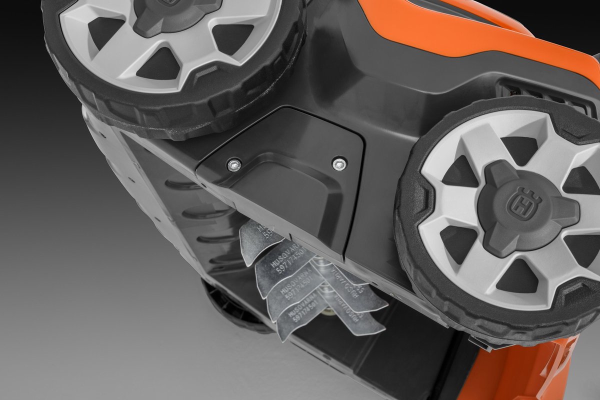 Husqvarna S138C Elektrische verticuteermachine en gazonbeluchter thumbnail 3