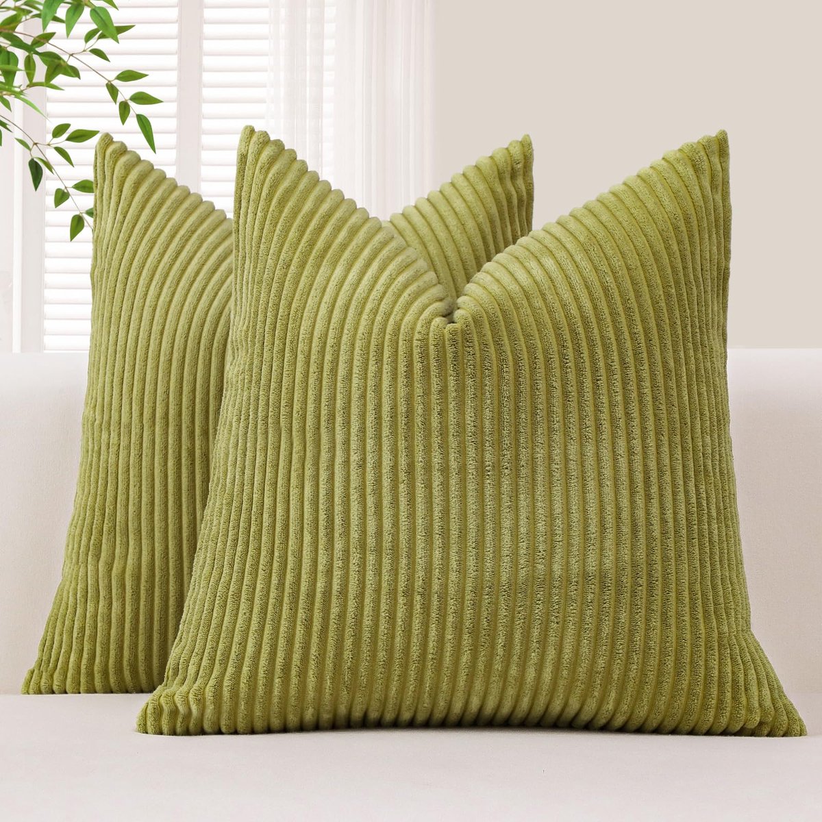 Azomor® Set van twee decoratieve groene kussenhoezen van zacht corduroy voor huisdecoratie
