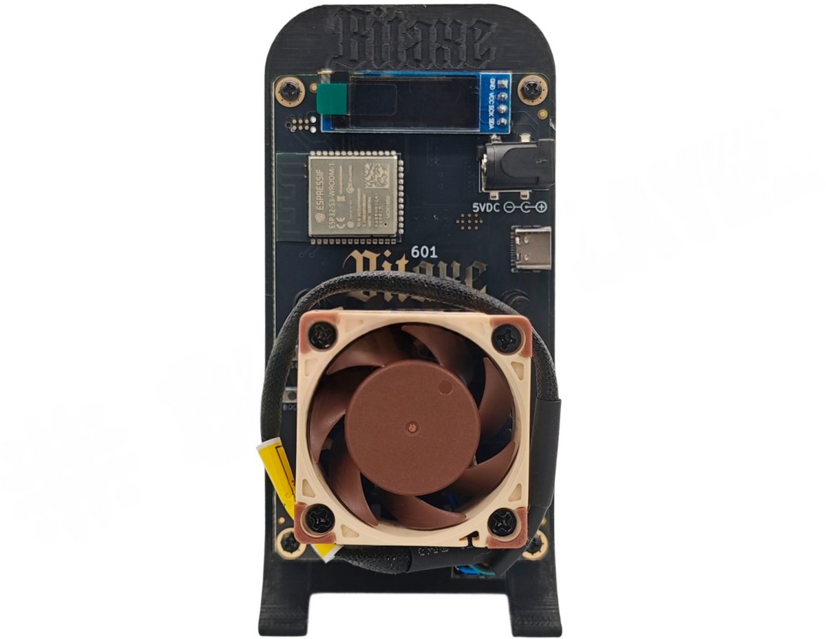 Bitaxe 601 Gamma 100% Noiseless - Stille Variant - Inclusief Stand & EU Stekker - 1.2 TH/s - Bitcoin Mini Miner Kit - Versie 2025 - Zwart — cadeau in Cadeau-ideeën - foto 6